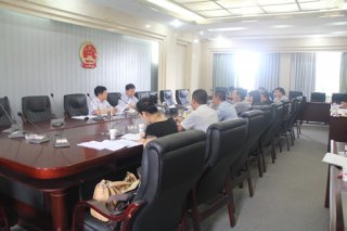 政府領(lǐng)導(dǎo)、企業(yè)代表參加了崇禮新城投資合作協(xié)議討論會(huì)